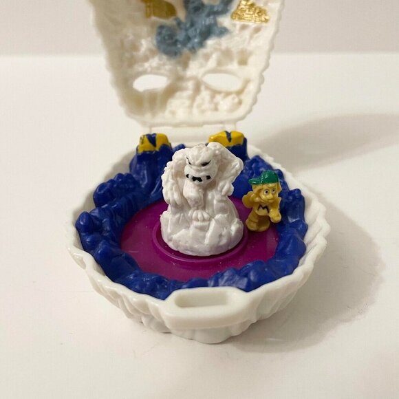 Vintage 1993 Lot of 2 Mighty Max McDonalds Abominable Snowman Yeti Toys - Picture 10 of 16